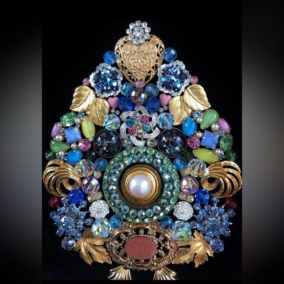 Framed Art Jewelry Christmas Tree - Picture 4 of 8